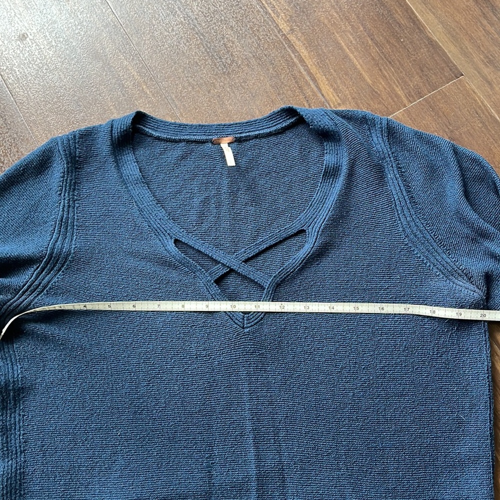 EUC free people Cross Front Knit Tunic Top - Picture 7 of 9